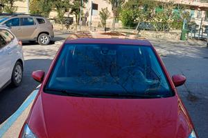 Arriva la primavera Volkswagen Up Rossa