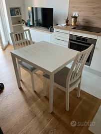 Tavolo ikea e 2 sedie