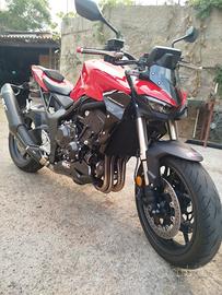 Honda Hornet 1000