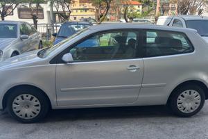 Auto Wolkswagen  Polo 4^ serie 1.4 TDI Sportline