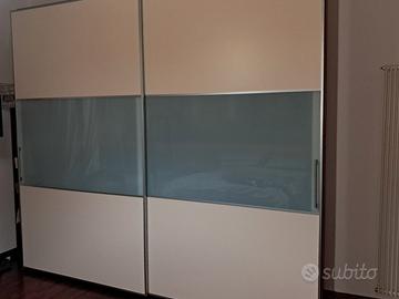 Armadio per camera da letto con ante  scorrevoli
