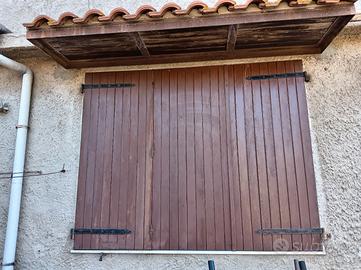 Portellone in legno a tre ante