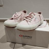 Scarpe superga