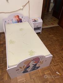 Lettino FROZEN 140x70, con materasso e comodino
