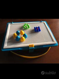 Gioco educativo chiodini colorati c/valigetta 3/6