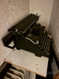 Macchina da scrivere