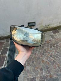 Faro anteriore sr
