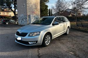SKODA OCTAVIA SW 1.6tdi DSG