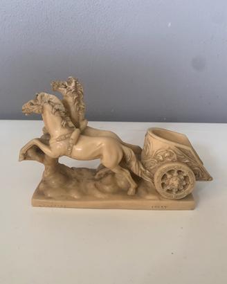 Scultura in resina firmata Santini vintage