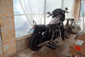 Harley Davidson 883 R