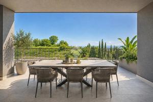 4 LOCALI A CASTELNUOVO DEL GARDA