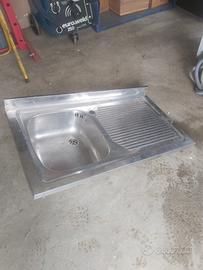 LAVABO INOX CON PIANO DI SCOLO e SCARICO
