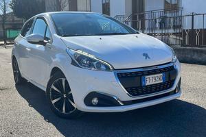 Peugeot 208 PureTech 82 Stop&Start 5 porte Signatu