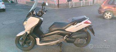 Yamaha X Max 250