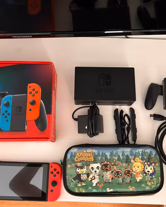 Nintendo switch + custodia Animal crossing