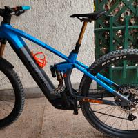 Cube stereo Hybrid 140 action team TG.M  29  750  