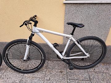 MTB ruote da 29 leggera