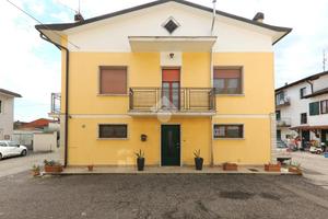 VILLA A SCHIERA D'ANGOLO A ROVERBELLA