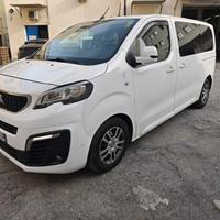 Peugeot Traveler- Pulmino 9 posti-2017