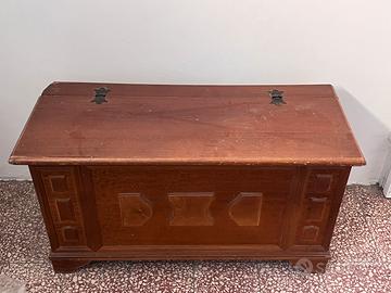 Cassapanca vintage apribile in legno
