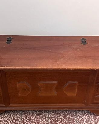 Cassapanca vintage apribile in legno