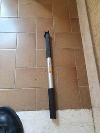 Pompa per gonfuare le ruote delle bici