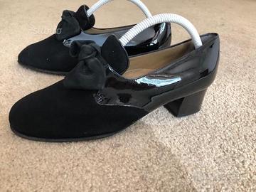 Scarpa chiusa vernice e tessuto con fiocco 37.5