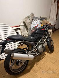 Ducati monster 620 dark