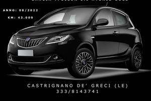 LANCIA YPSILON 1.0 HYBRID 70CV GOLD BLACK