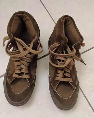Scarpa ginnastica E.I.