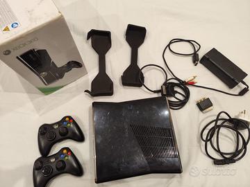 Xbox 360 + 2 controller + Lotto di 9 Giochi