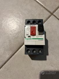 Magnetotermico Schneider Electric