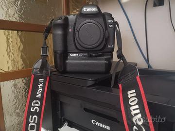 Canon EOS 5D Mark II + Battery Grip BG-E6