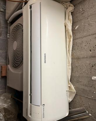 Climatizzatore Samsung 12000 Btu + unità esterna