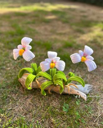 Fiori in legno naturale