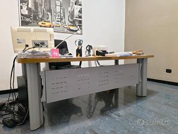 Scrivania professionale