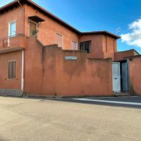 Casa singola con cortile privato di proprietà