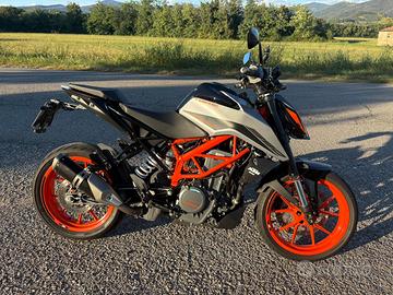 Ktm duke 390 2021