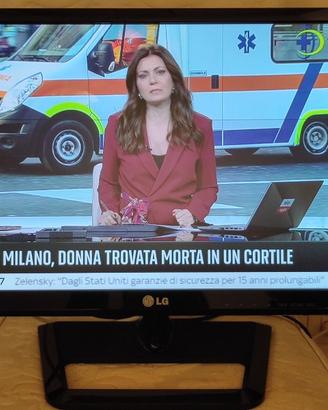 Monitor TV LG 23 pollici.