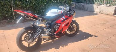 Yamaha R6
