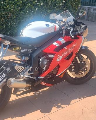 Yamaha R6