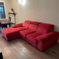 Divano in velluto rosso scarlatto di poltronesofa’