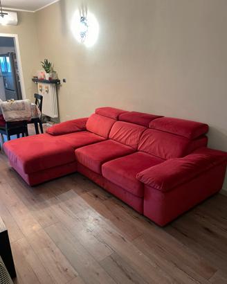 Divano in velluto rosso scarlatto di poltronesofa’