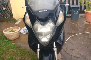 Honda Silver Wing 600 - 2010