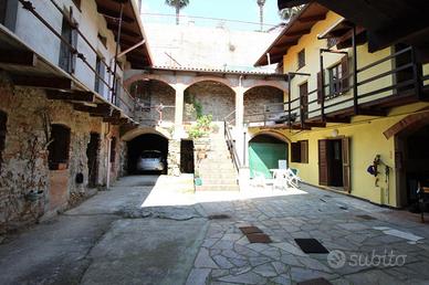 CASA SEMINDIPENDENTE A MAGNANO