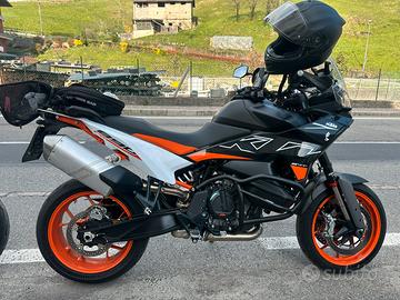 KTM 890 smt 2025