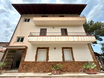 Villa plurifamiliare a Partinico, Contrada Ramo