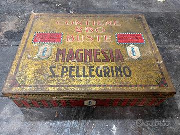 Scatole di latta vintage San Pellegrino