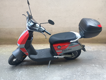 Scooter elettrico cux ducati
