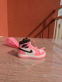 Portachiavi scarpa rosa stile Air Jordan (NON orig